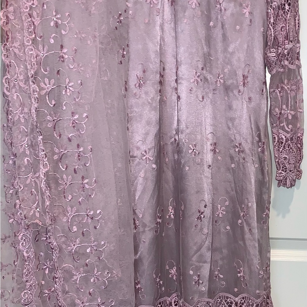 Elegant Lavender Lace Dress Pakistani/ Indian 3 pc. Suit Shalwar Shirt Dupatta M